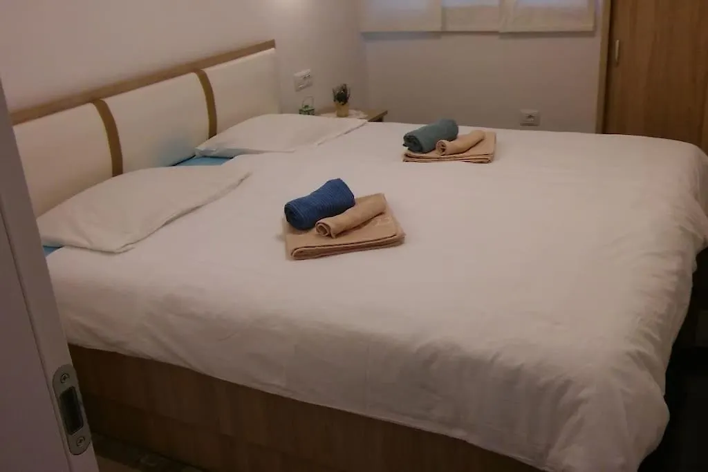 Apartma Nada, Tu Boste V Centru Poletnega Utripa Pula 0*,  Chorwacja